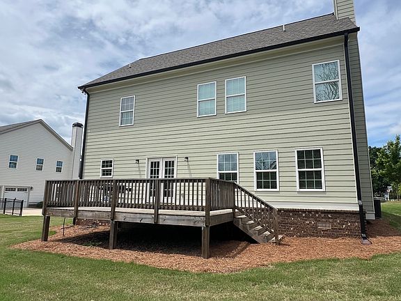 2nd image of 1525 Willow Creek Dr