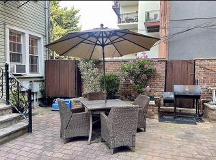 239 N 5th St #3F, Brooklyn, NY 11211