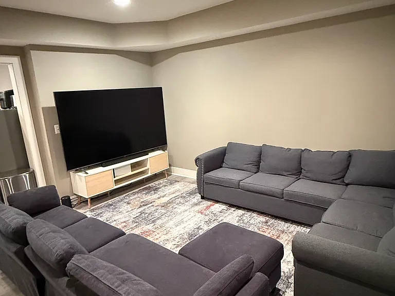 138 Baylor Ln — Photo 1