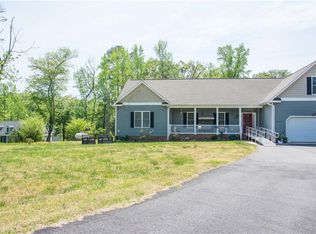 403 Oaktree Rd, Williamsburg, VA 23188
