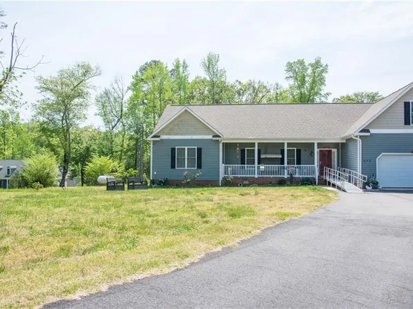 403 Oaktree Rd, Williamsburg, VA 23188