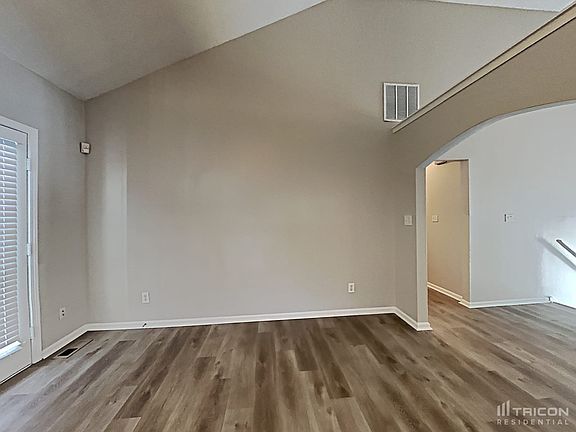 5th image of 7316 Essex Dr