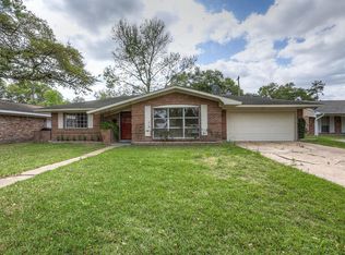 9519 Carousel Ln, Houston, TX 77080