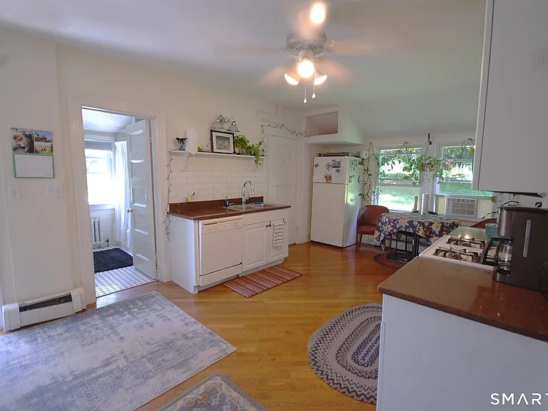 33 Barry Ave #1 — Photo 3