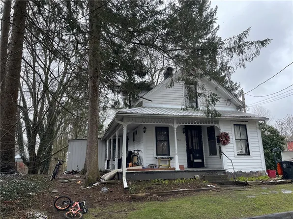 244 W Frederick St, Corry, PA 16407