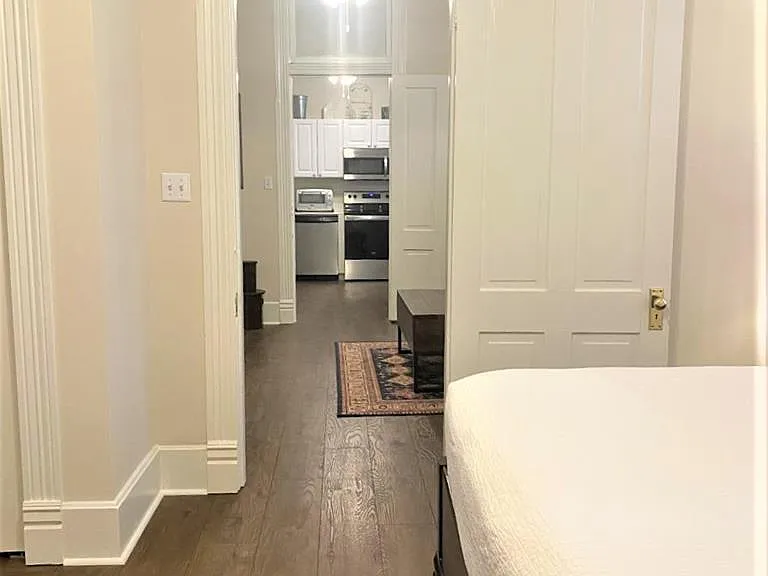 105 N Pearl St #B — Photo 9