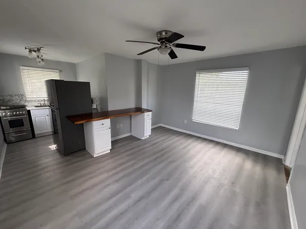 1635 16th St N #2A, Saint Petersburg, FL 33704