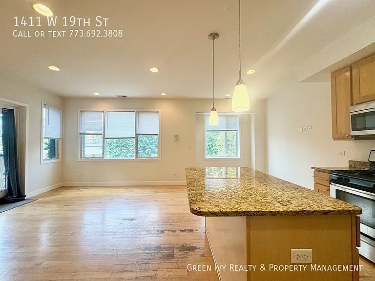 1411 W 19th St — Photo 5