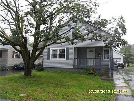 1st image of 138 Rosewood Ave