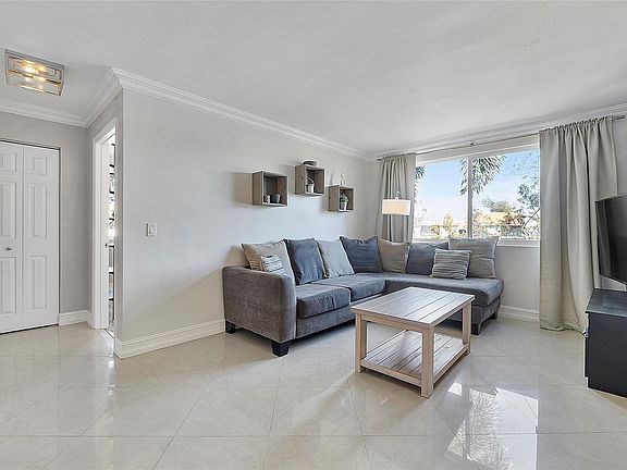 5th image of 1251 SW 46 Avenue #1504