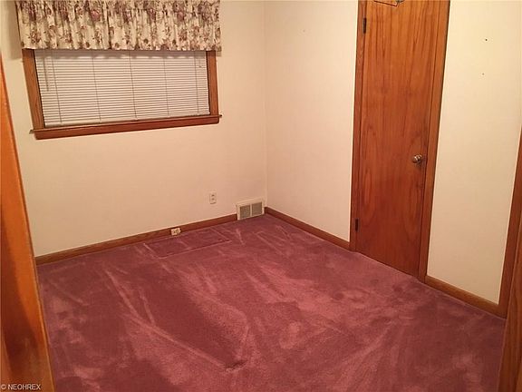 5th image of 1629 Country Club Ave