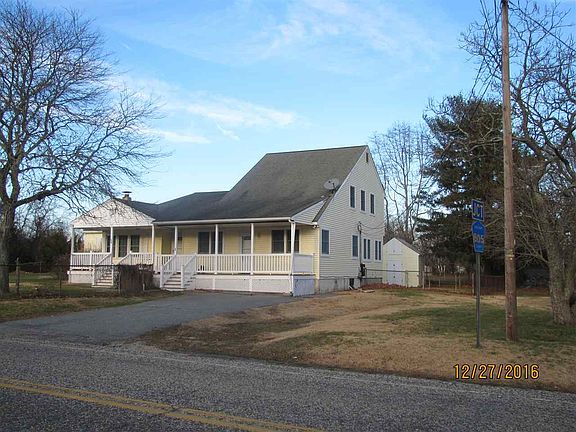 2nd image of 624 Woodbine Ave