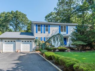 586 Park Rd, Morris Plains, NJ 07950