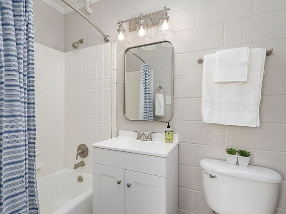 4th image of 230 S Park Dr #0