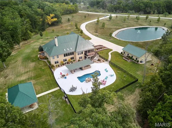 21845 Old Log Cabin Rd, Warrenton, MO 63383