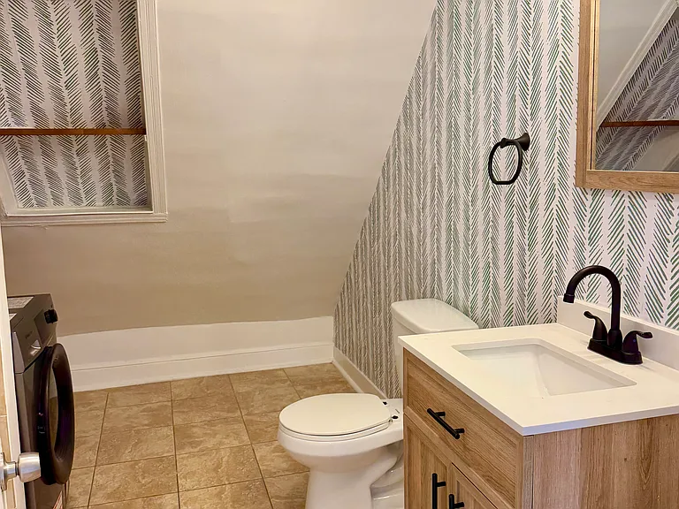 203 2nd St #2 — Photo 34