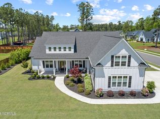 57 Stratford Pl, Hampstead, NC 28443