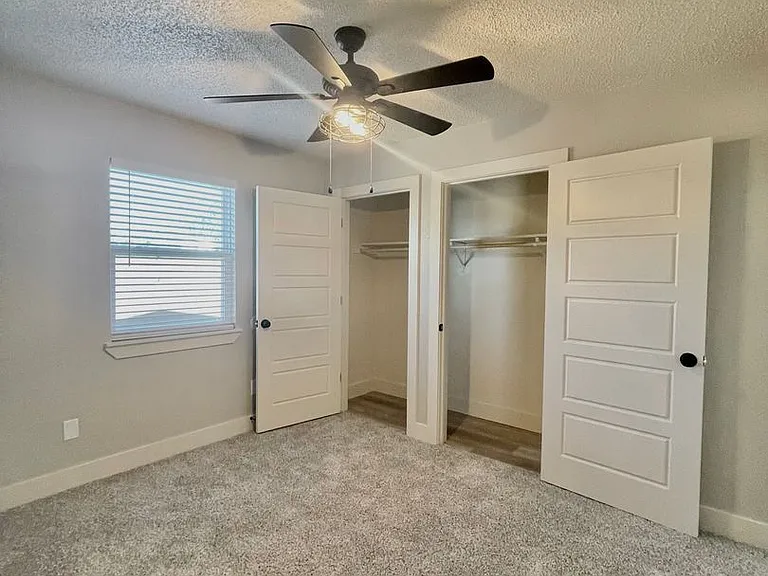 1226 Royal Crest Dr — Photo 10