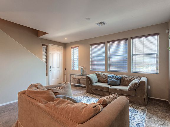 5th image of 1083 E Lyle Canyon Dr