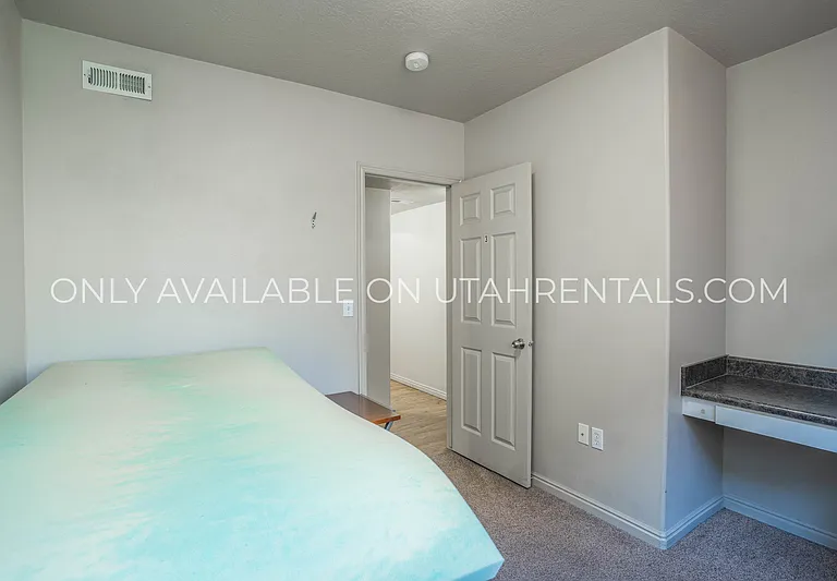 843 E 620 N #L2-1 — Photo 5