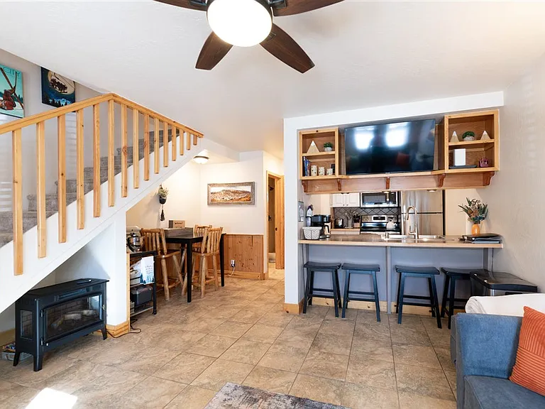1384 Park Ave #215 — Photo 5