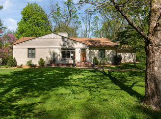 12306 Holly Ln, Anchorage, KY 40223