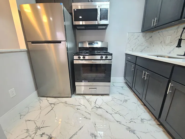 57 Branch Brook Pl #20E — Photo 4