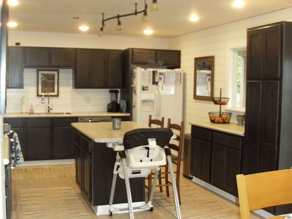 3rd image of 541 S Village Dr
