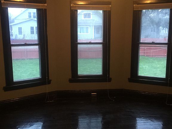 3rd image of 57 Manhasset St