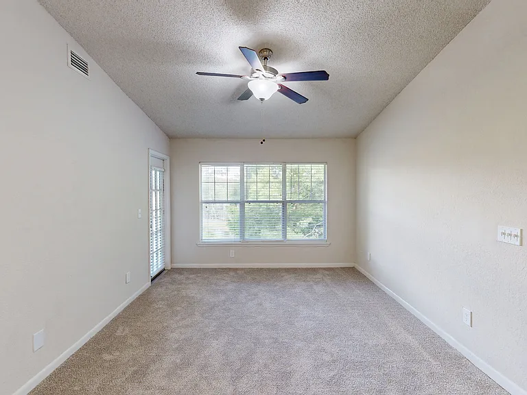 Altamira Place Apartment Homes — Photo 90