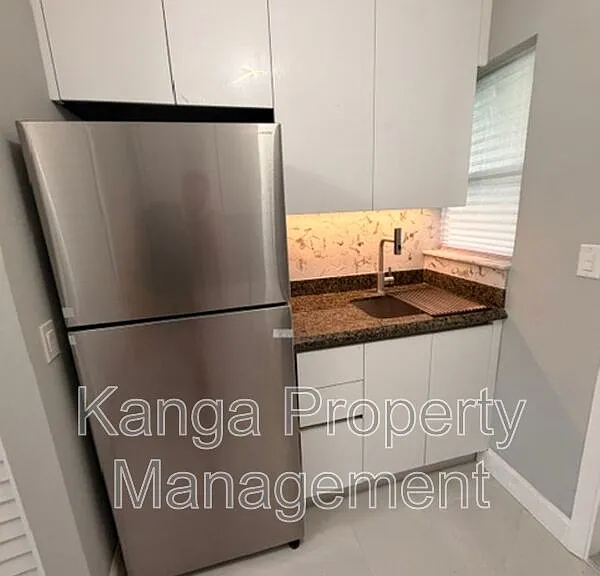 968 W 9th St #A1 — Photo 5
