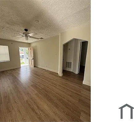 3 bed, $2,180 — Photo 3