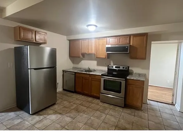 2911 Greenmount Ave #2B, Baltimore, MD 21218