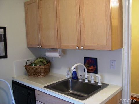 5th image of 55 Tulip Ave APT 24