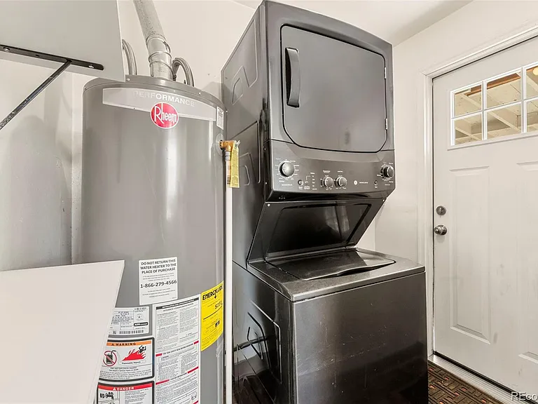 364 Meade St — Photo 14