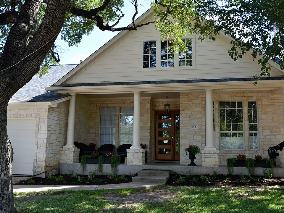 6 bed, 4.5 bath, 4050 sq ft