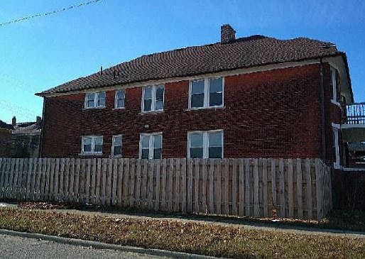 3rd image of 4899 Hillsboro St