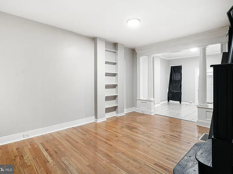 3836 Wyalusing Ave — Photo 2