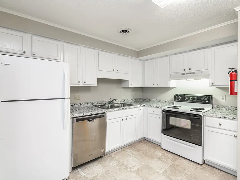 302 Wakefield Rd #A — Photo 3