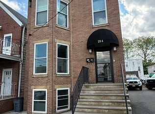 214 Riverview Pl FLOOR 1, Cliffside Park, NJ 07010