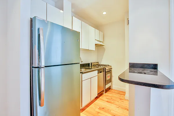 Rented by Platinum Properties | media 16