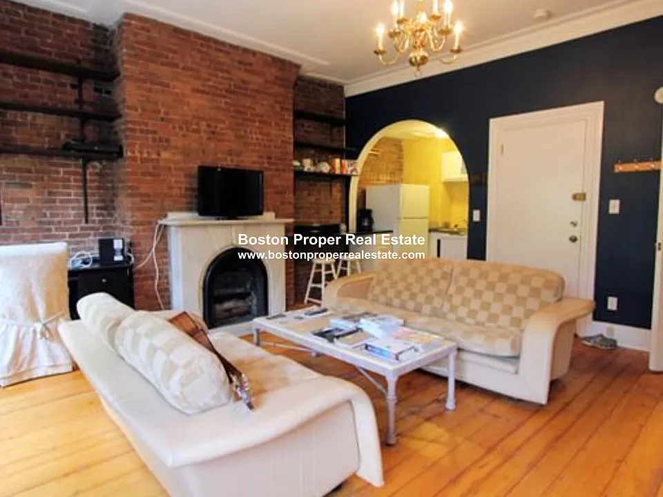 85 Marlborough St #1