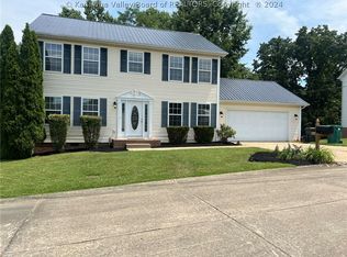 30 Oakvale Rd, Hurricane, WV 25526