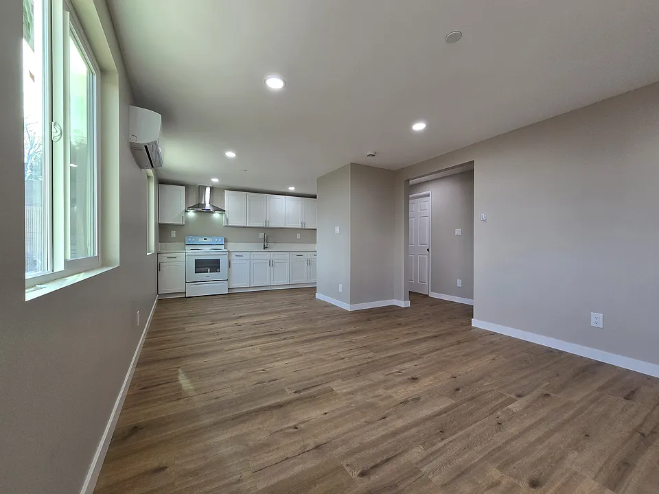 Living/dining room