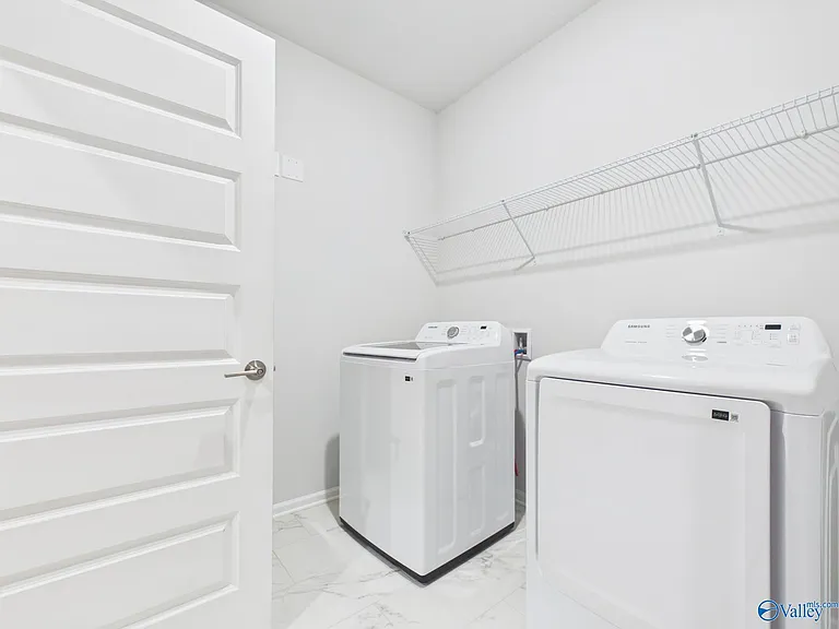 18072 Longleaf Dr — Photo 29