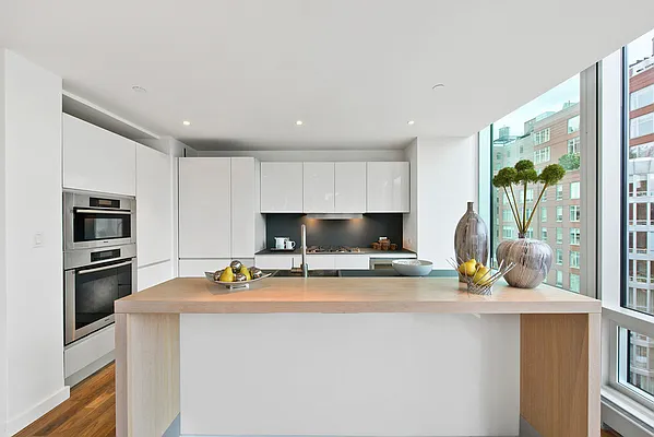 Rented by Manhattan Miami Real Estate | media 3