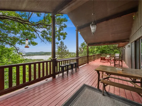 11390 Oak Leaf Cir, Garfield, AR 72732