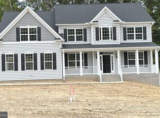 1660 Raindrop Ln, Prince Frederick, MD 20678