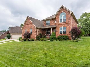 3005 Timber Wolf Ct, New Albany, IN 47150