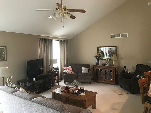 3rd image of 4808 Ashbey Dr